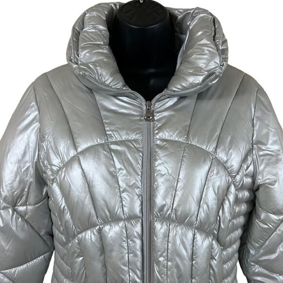 GUESS quilted pearlescent silver puffer jacket - Picture 2 of 16